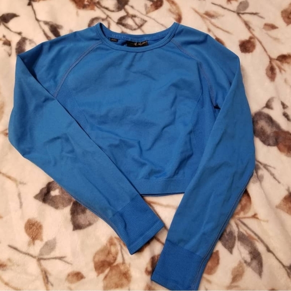 MYPROTEIN Cropped Compression Long Sleeve Top - Picture 2 of 3